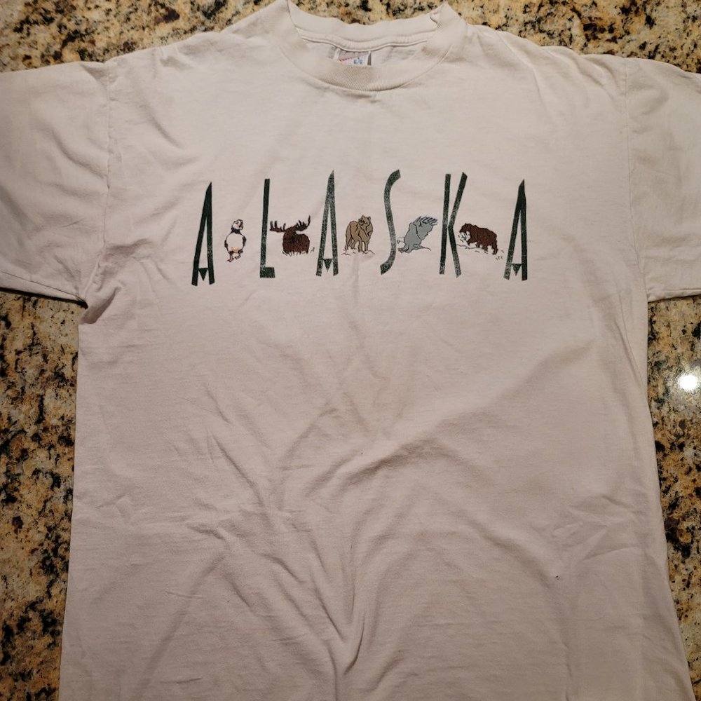 Vintage 90s 1996 ALASKA Graphic Tee on the Jerzee's Tag